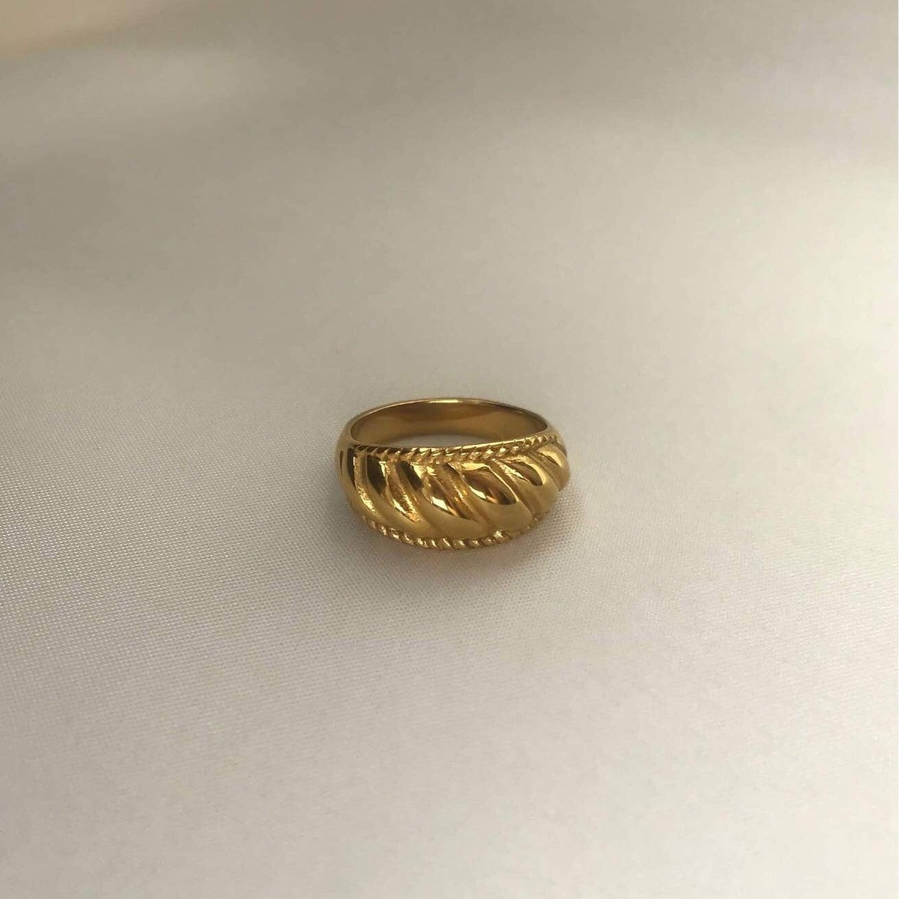 Havana Gold Ridged Croissant Ring