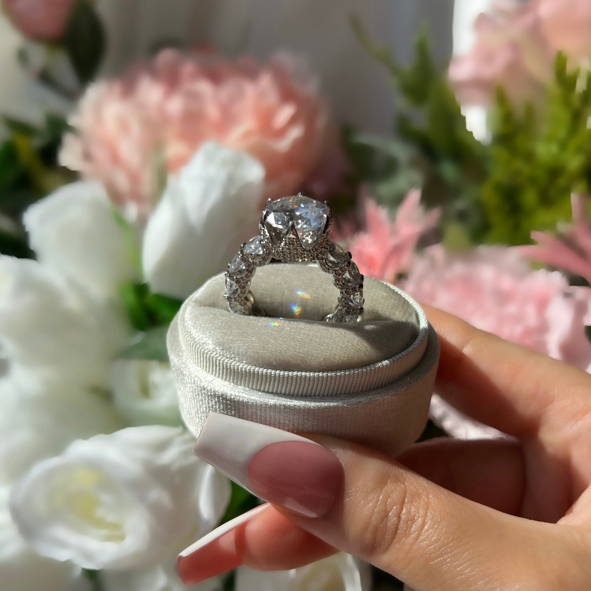 Varenna Round Cut Ring