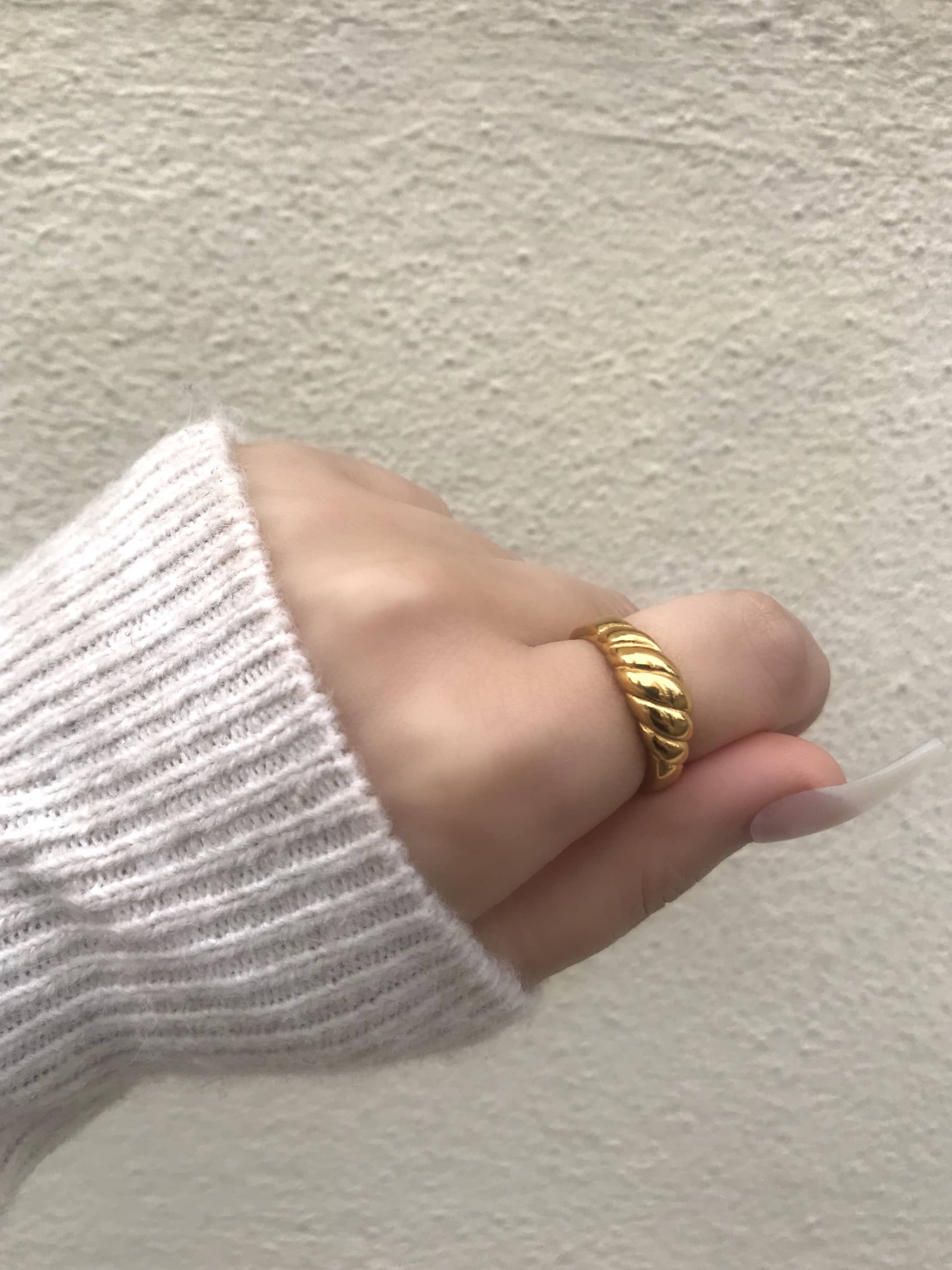 Helena Gold Croissant Ring