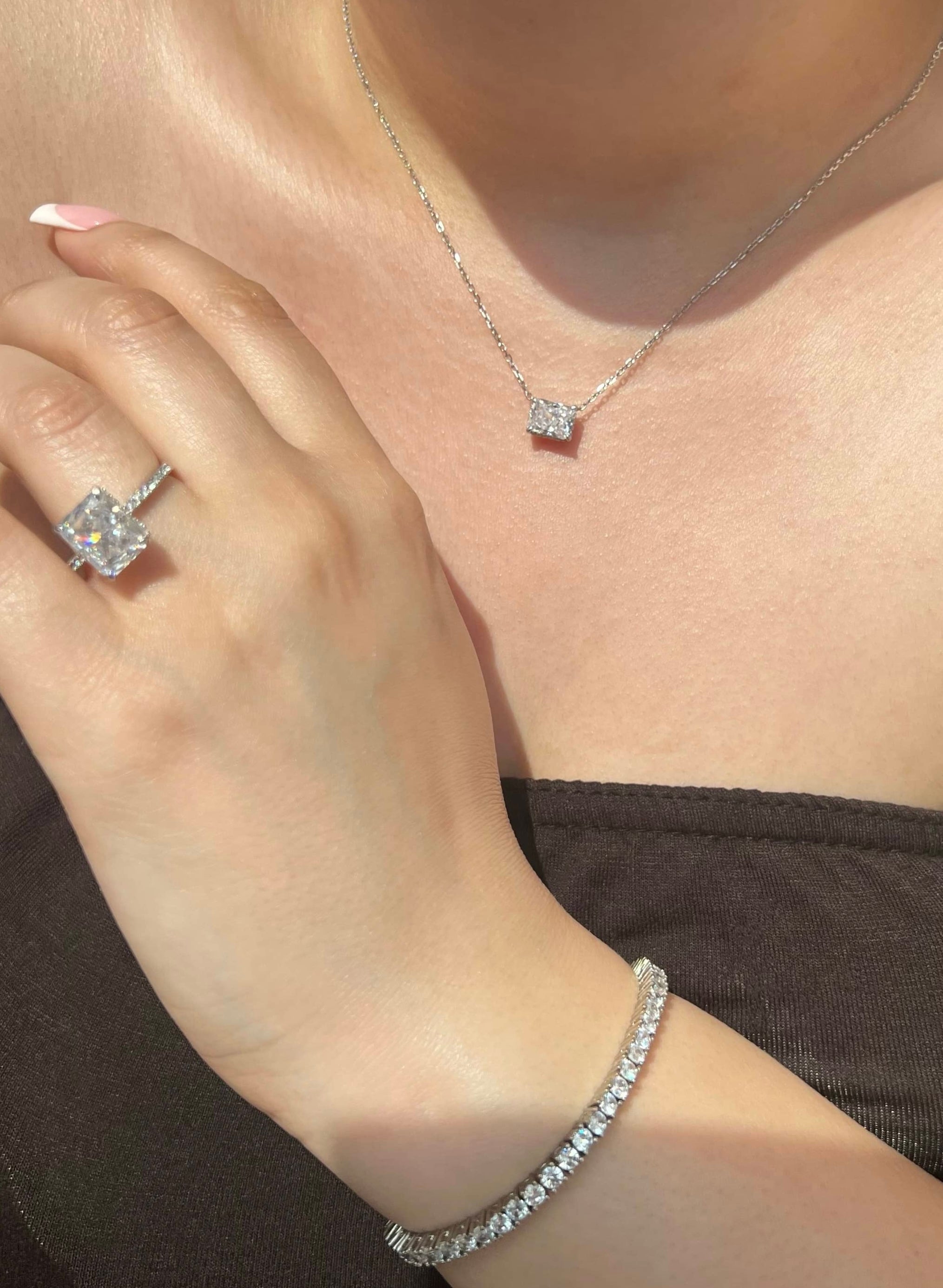 Léna Radiant Cut East West Sterling Silver Pendant Necklace