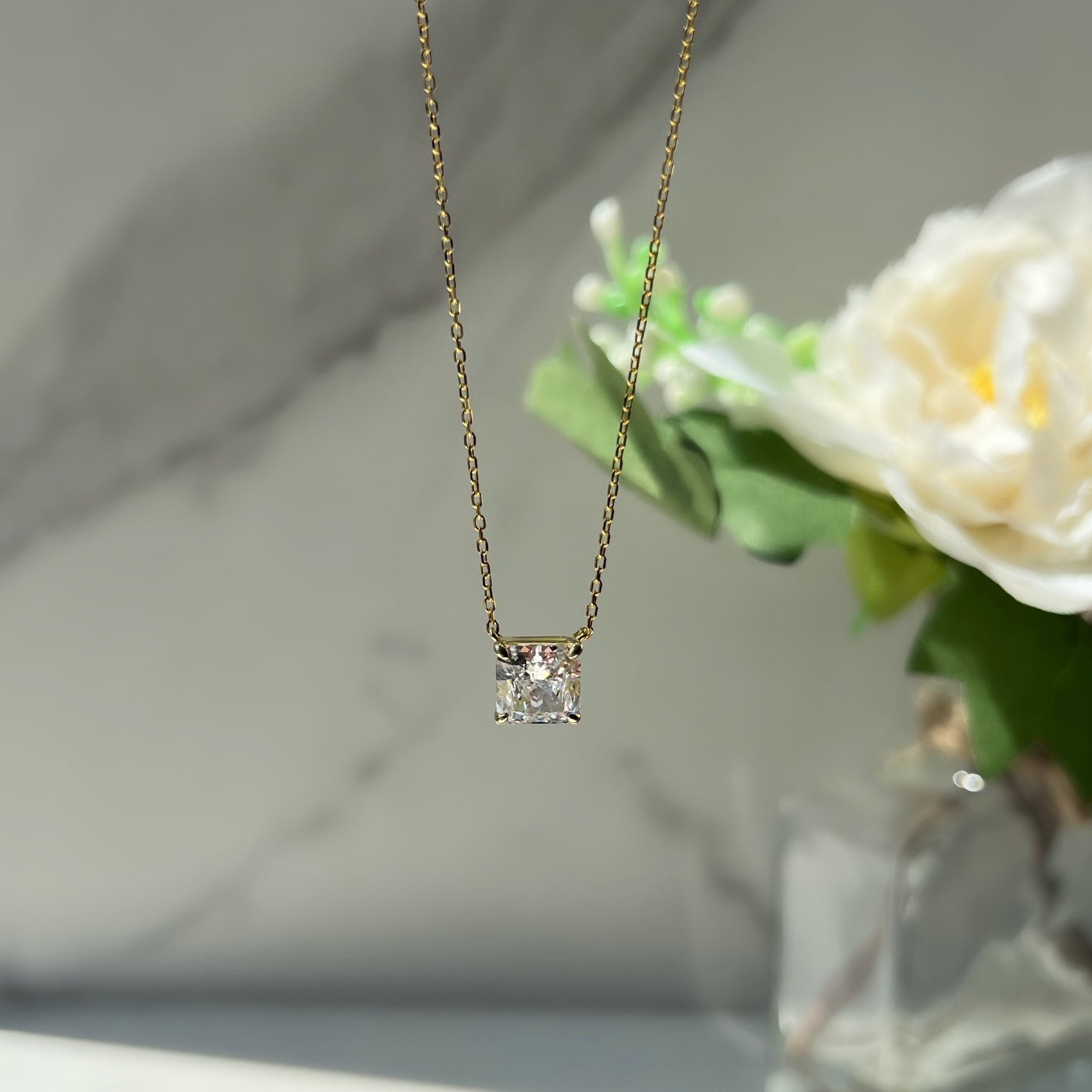 Lésa Radiant Cut Square Sterling Silver Pendant Necklace