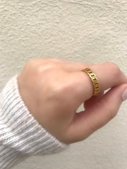Classic Cuban Chain Ring